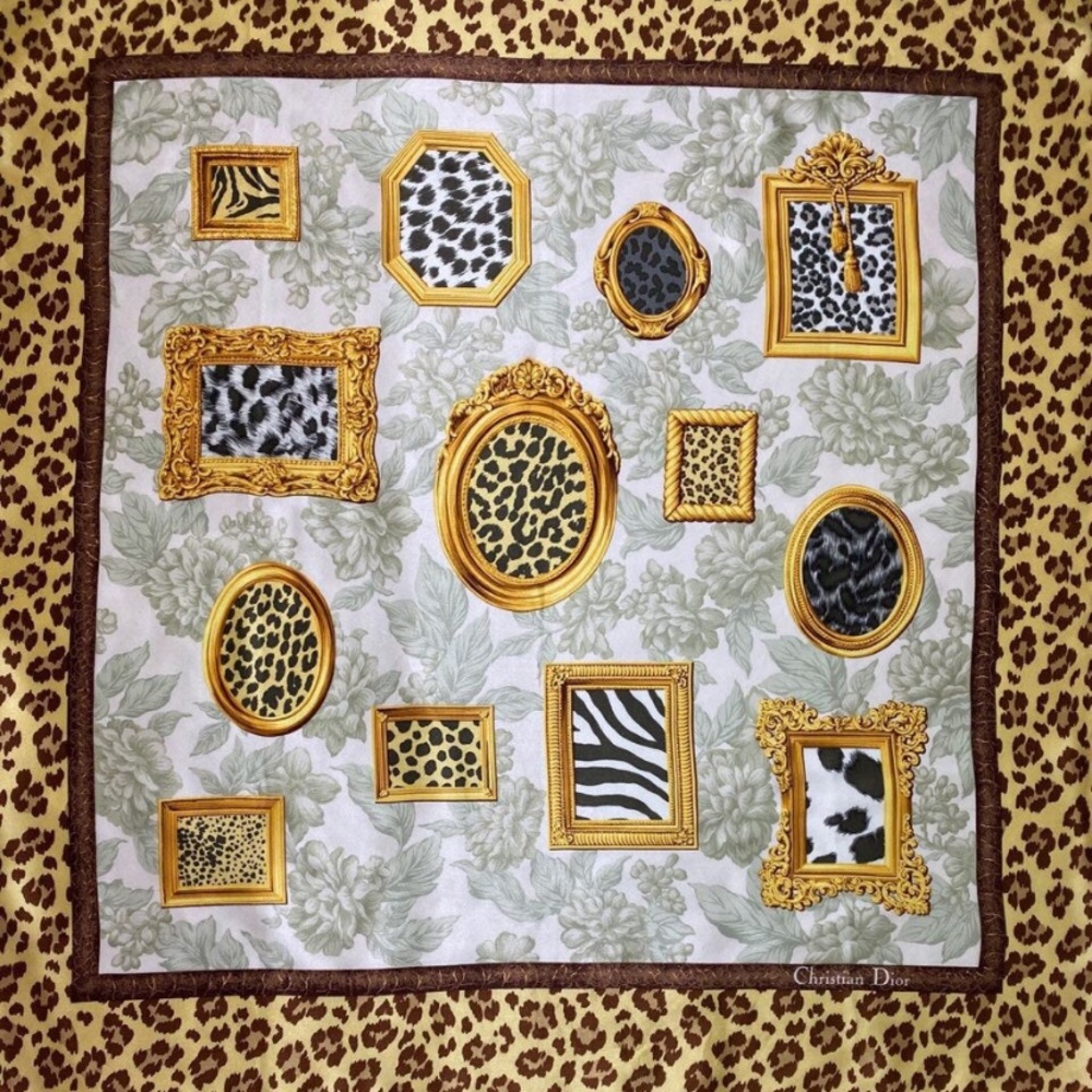 Dior scarf. Price for each - Picture 3 of 3